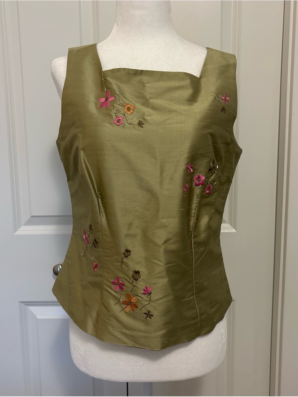 Sigrid Olsen Olive Green Embroidered Square-Neck Sleeveless Top